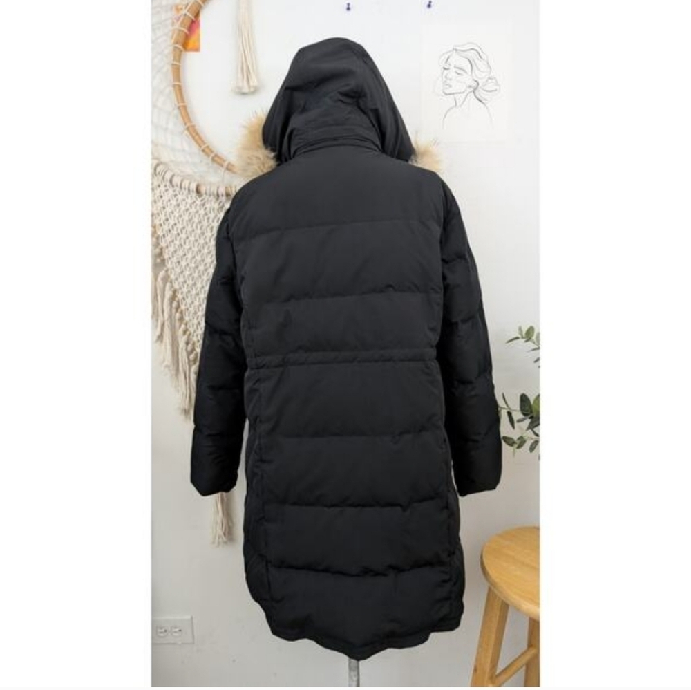 Gallery down filled puffer coat with coyote fur - Picture 4 of 11
